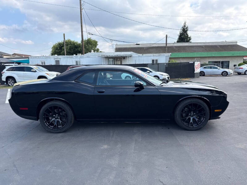 2013 Dodge Challenger SXT
