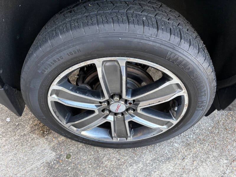 2017 GMC Acadia Denali