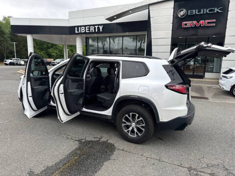 2024 GMC Acadia AT4