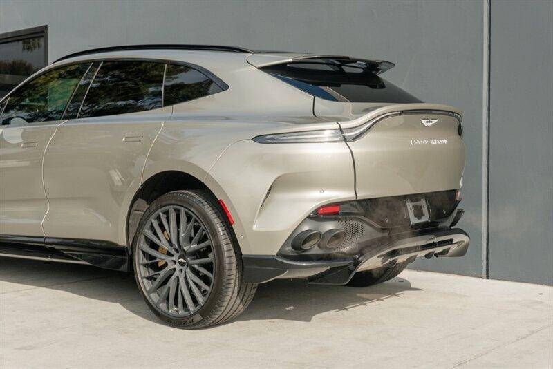 2023 Aston Martin DBX 707
