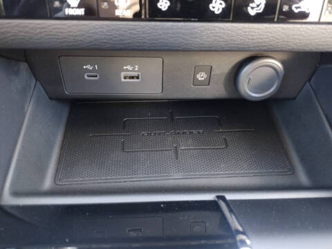 2025 Mitsubishi Outlander PHEV SE