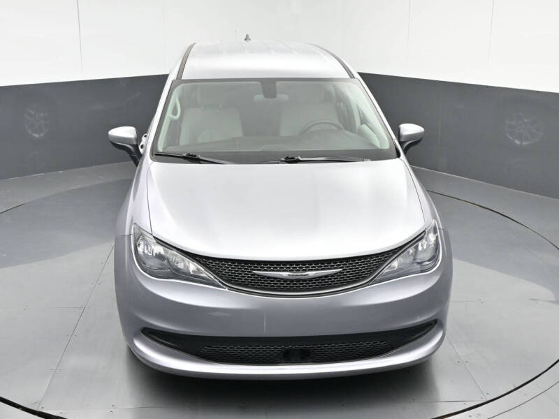 2021 Chrysler Voyager LX