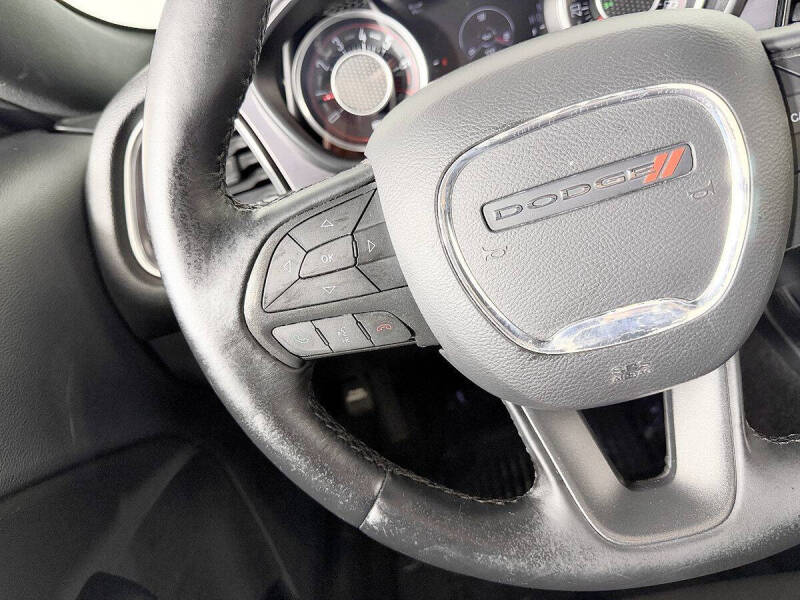 2015 Dodge Challenger SXT