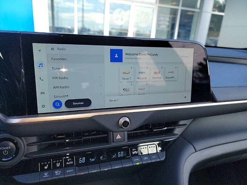 2025 Toyota Crown Signia XLE