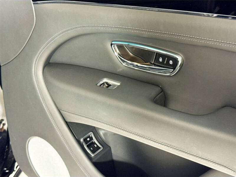 2024 Bentley Bentayga