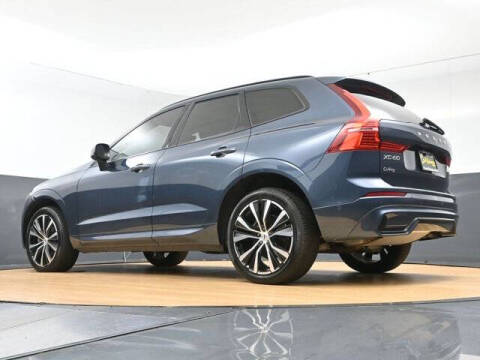 2024 Volvo XC60 B5 Plus Dark Theme