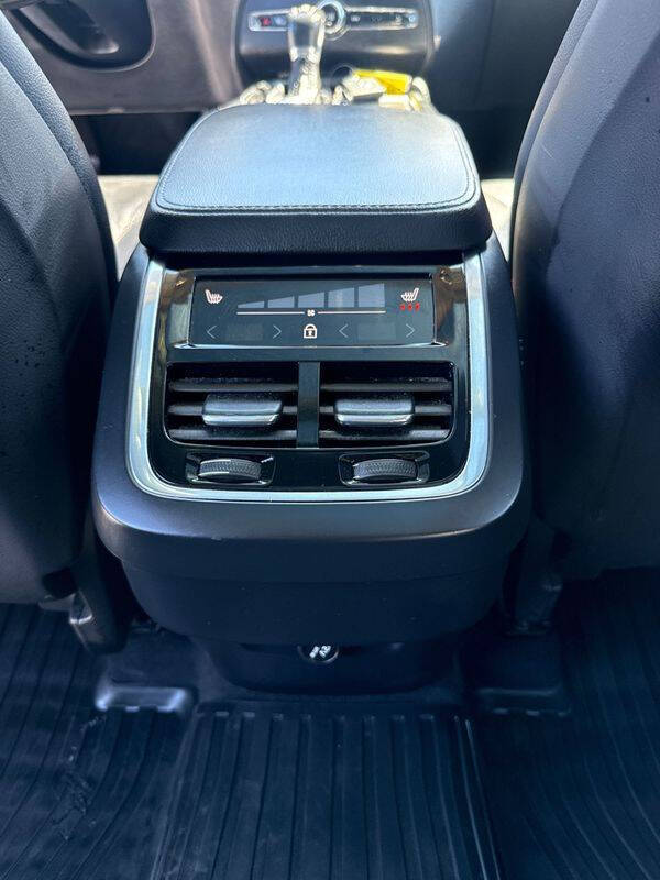 2020 Volvo XC90 T5 Momentum