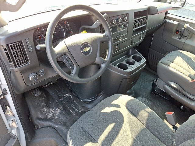 2023 Chevrolet Express 2500