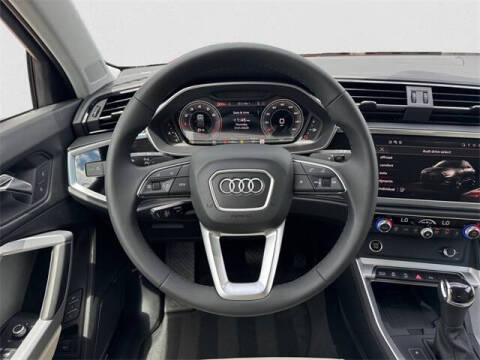 2025 Audi Q3 quattro S line Prem Plus 45 TFSI