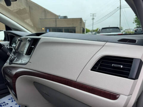 2014 Toyota Sienna Limited 7-Passenger