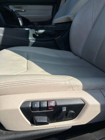 2015 BMW 3 Series 320i