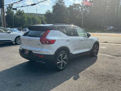 2019 Volvo XC40 T5 R-Design