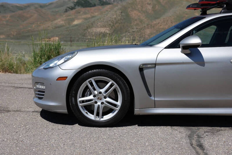 2011 Porsche Panamera 4