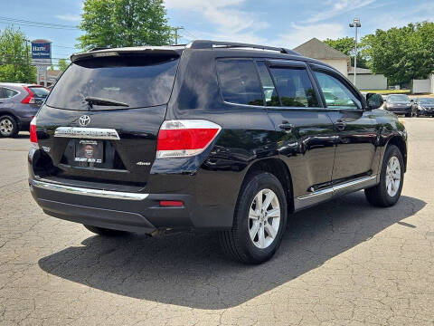 2013 Toyota Highlander SE