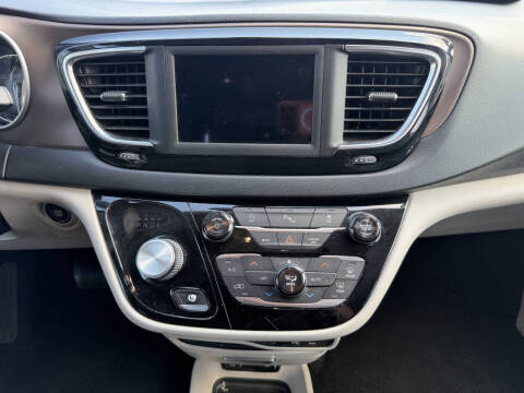 2018 Chrysler Pacifica Touring Plus