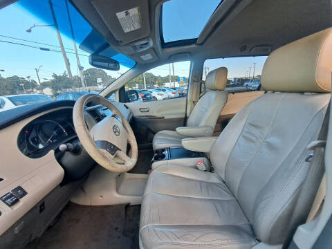 2011 Toyota Sienna