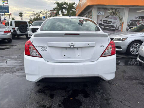 2017 Nissan Versa 1.6 S