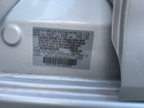 2025 Nissan Versa SR