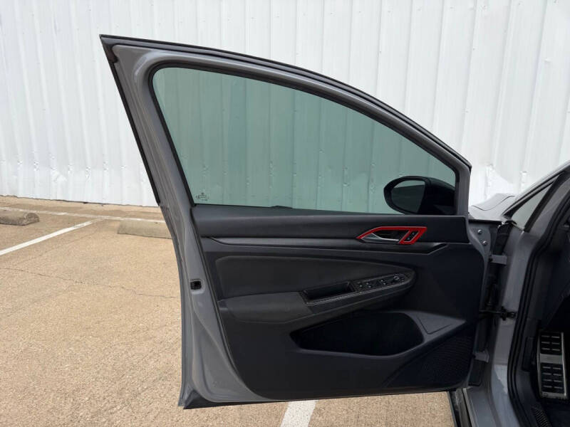 2022 Volkswagen Golf GTI SE