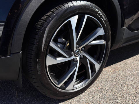 2021 Volvo XC40 T5 R-Design