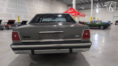 1988 Ford Crown Victoria