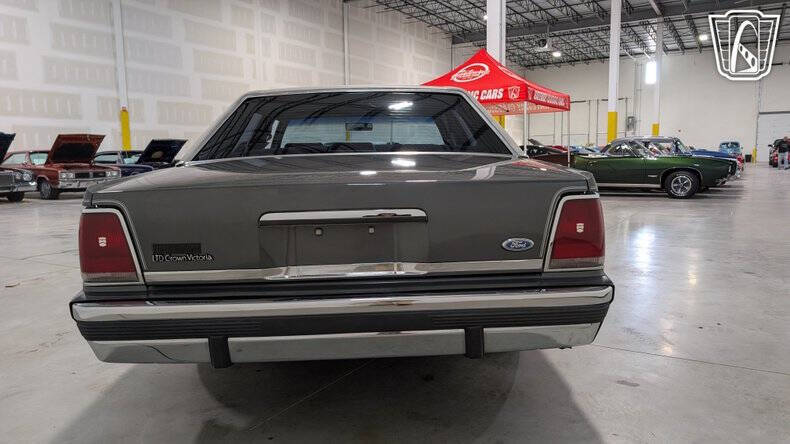 1988 Ford Crown Victoria