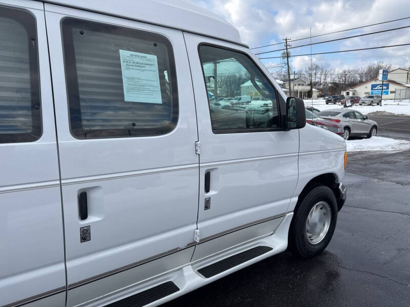 2003 Ford E-Series E-150