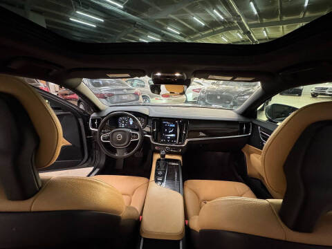 2018 Volvo S90 T5 Momentum