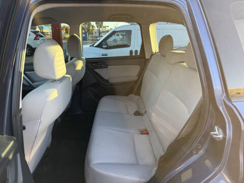 2014 Subaru Forester 2.5i