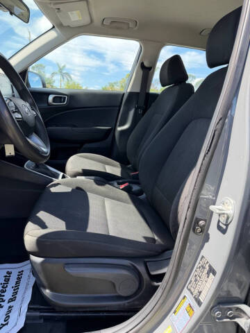2021 Hyundai Venue SE