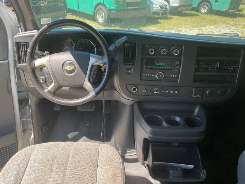 2017 Chevrolet Express 2500