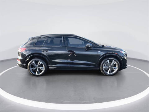 2024 Audi Q4 e-tron quattro Premium Plus 55