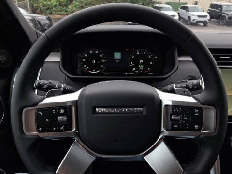 2025 Land Rover Discovery P300 Dynamic SE