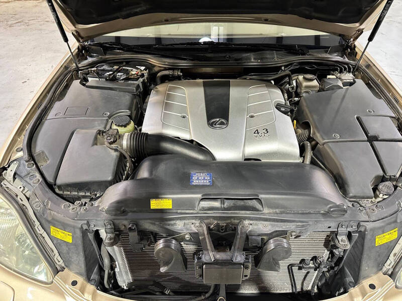 2005 Lexus LS 430