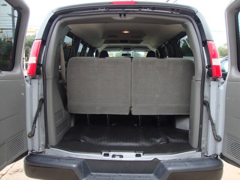 2017 Chevrolet Express LS 2500