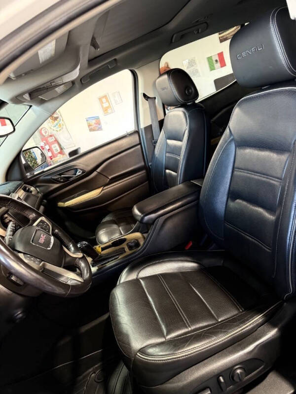 2018 GMC Acadia Denali