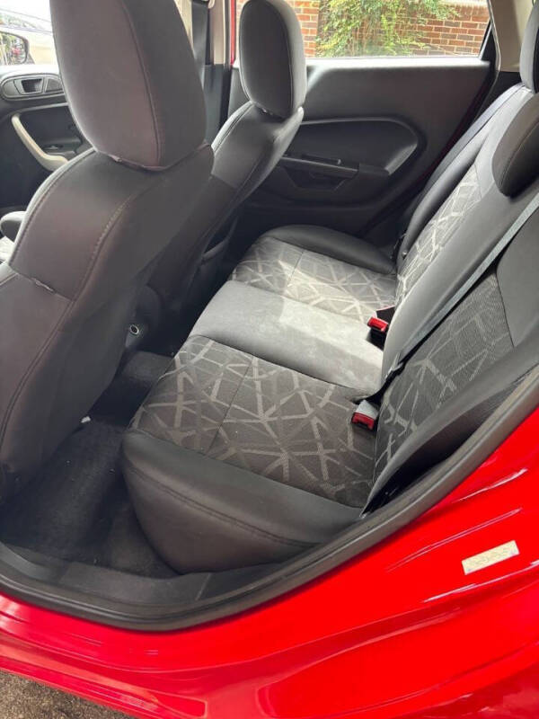 2012 Ford Fiesta SE