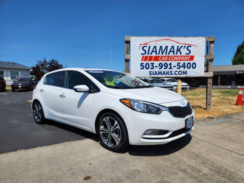 2016 Kia Forte5 for sale at Siamak's Car Company llc in Woodburn OR