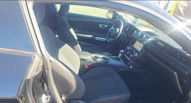 2022 Ford Mustang EcoBoost