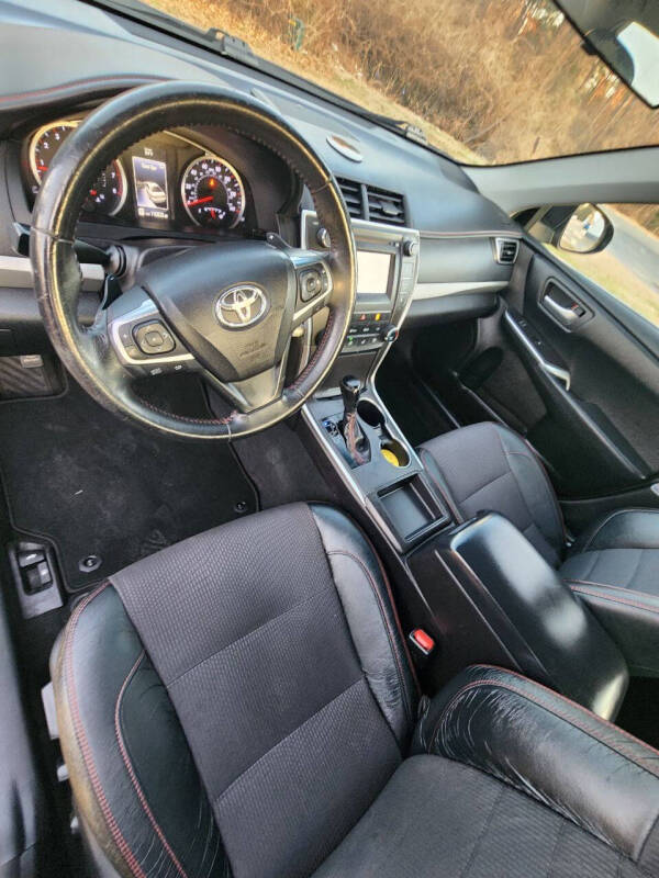 2017 Toyota Camry SE