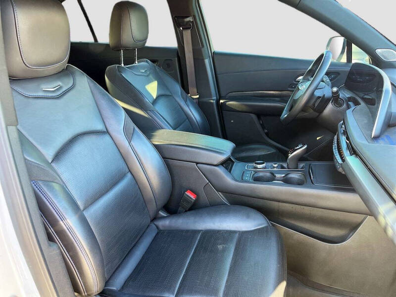 2024 Cadillac XT4 Sport