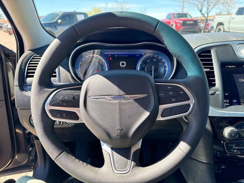 2023 Chrysler 300 Touring
