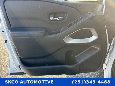 2023 Nissan Frontier SV