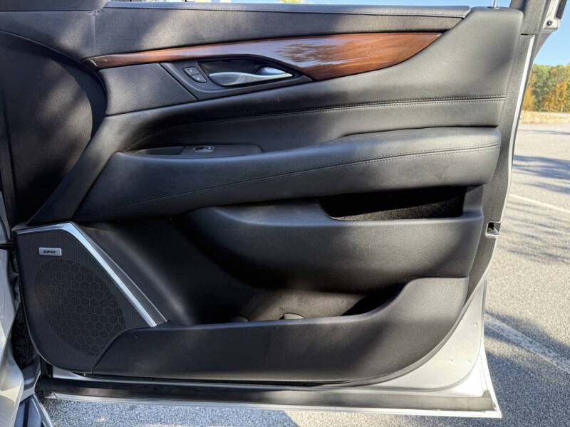 2016 Cadillac Escalade Standard