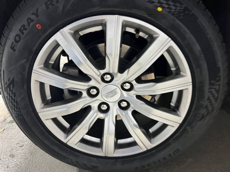 2023 Cadillac XT4 Premium Luxury