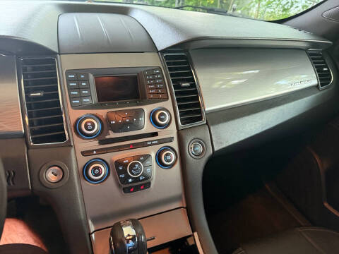 2014 Ford Taurus SEL