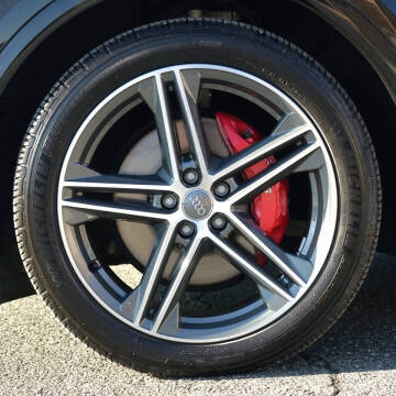 2018 Audi SQ5 3.0T quattro Premium Plus