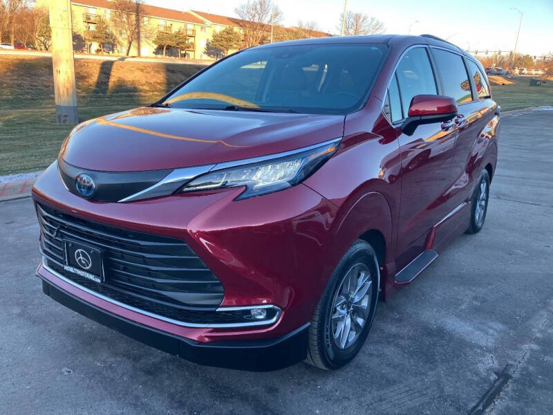 2022 Toyota Sienna XLE 7-Passenger