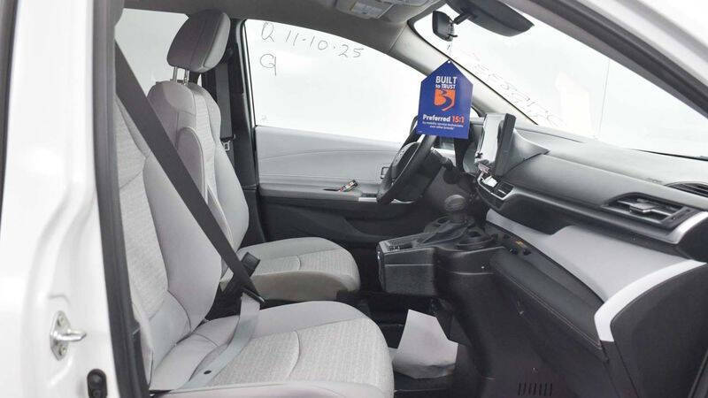 2025 Toyota Sienna LE 8-Passenger