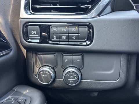 2025 GMC Yukon Elevation